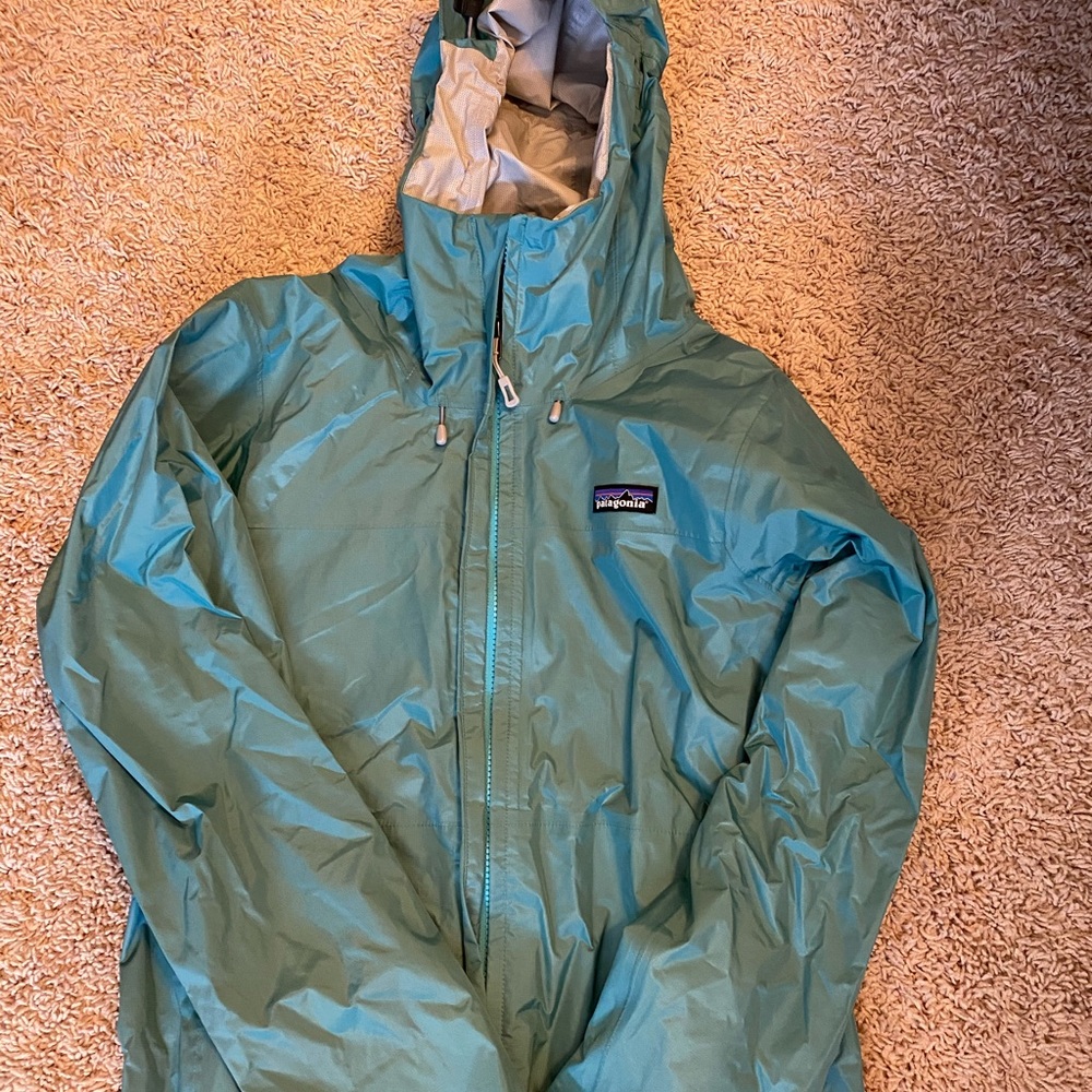 Blue Nylon Patagonia Women’s Windbreaker Size S